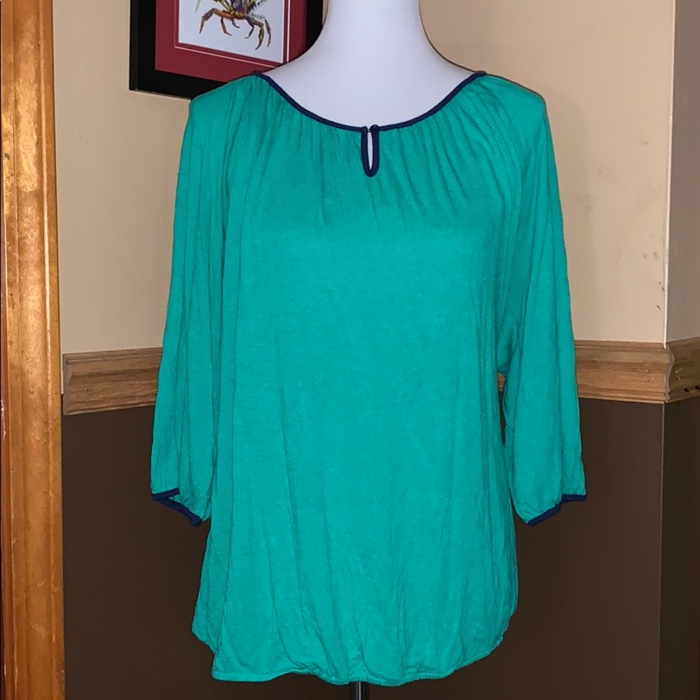 🌻Old Navy Green Top🌻